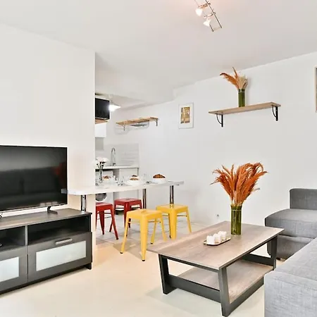Proche Canal Saint Martin Apartment
